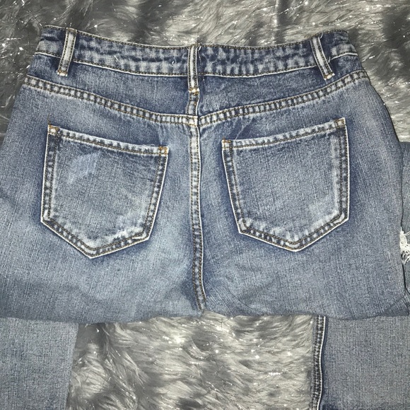 Ripped Boyfriend Jeans - Picture 2 of 2